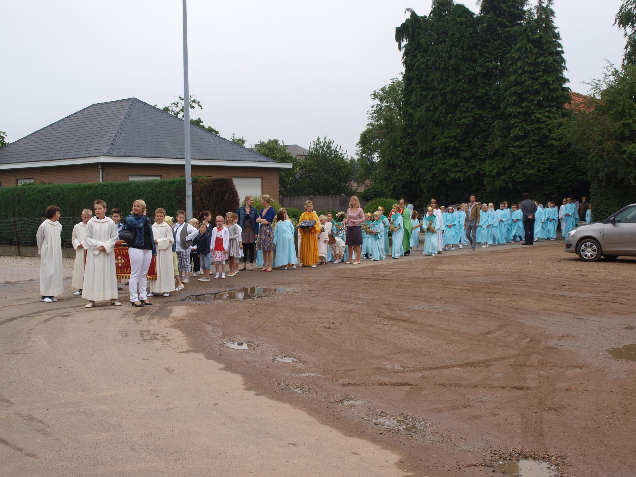 Processie-26-06-2011-001-scaled-1