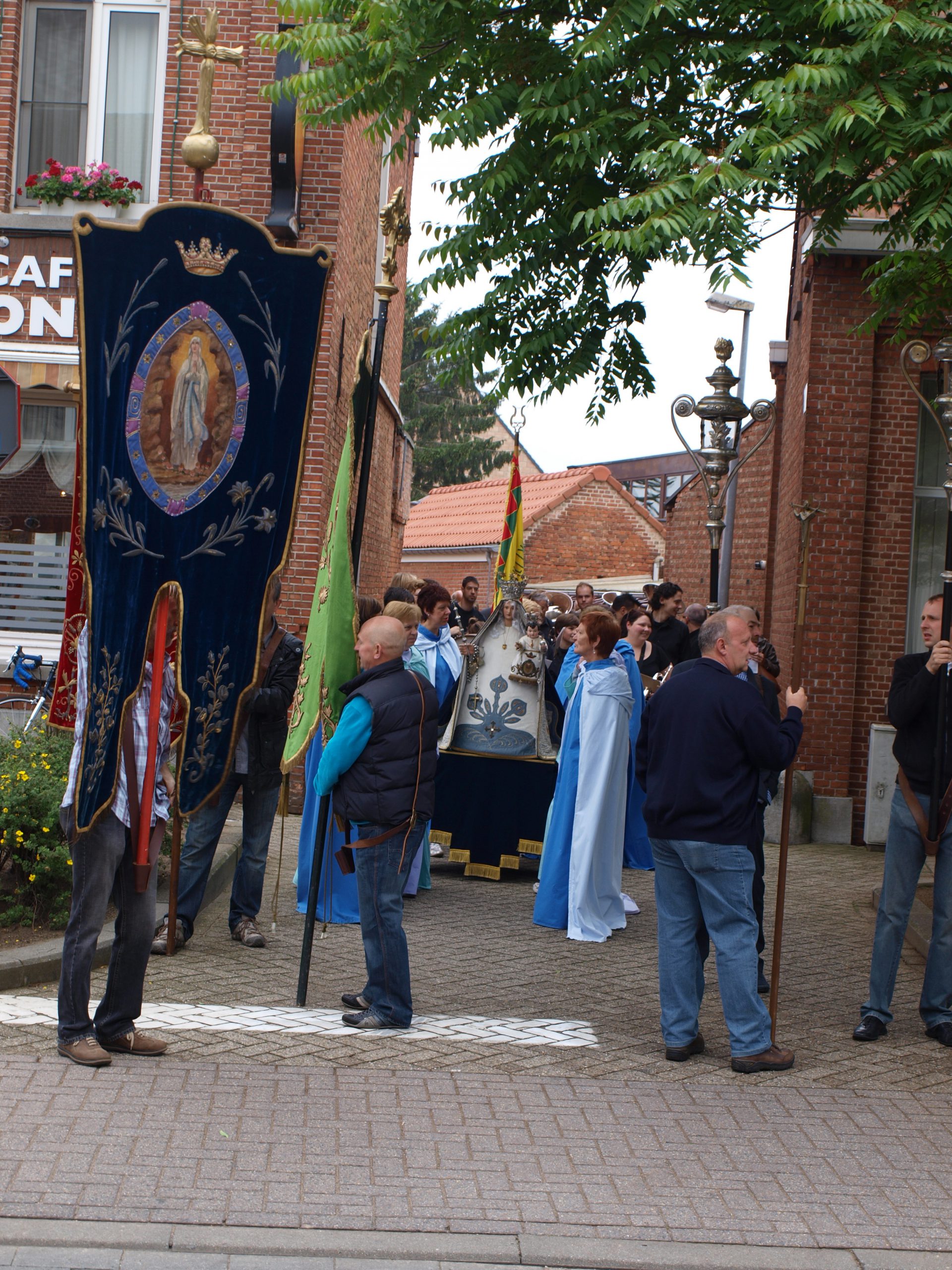 Processie-26-06-2011-004-scaled-1