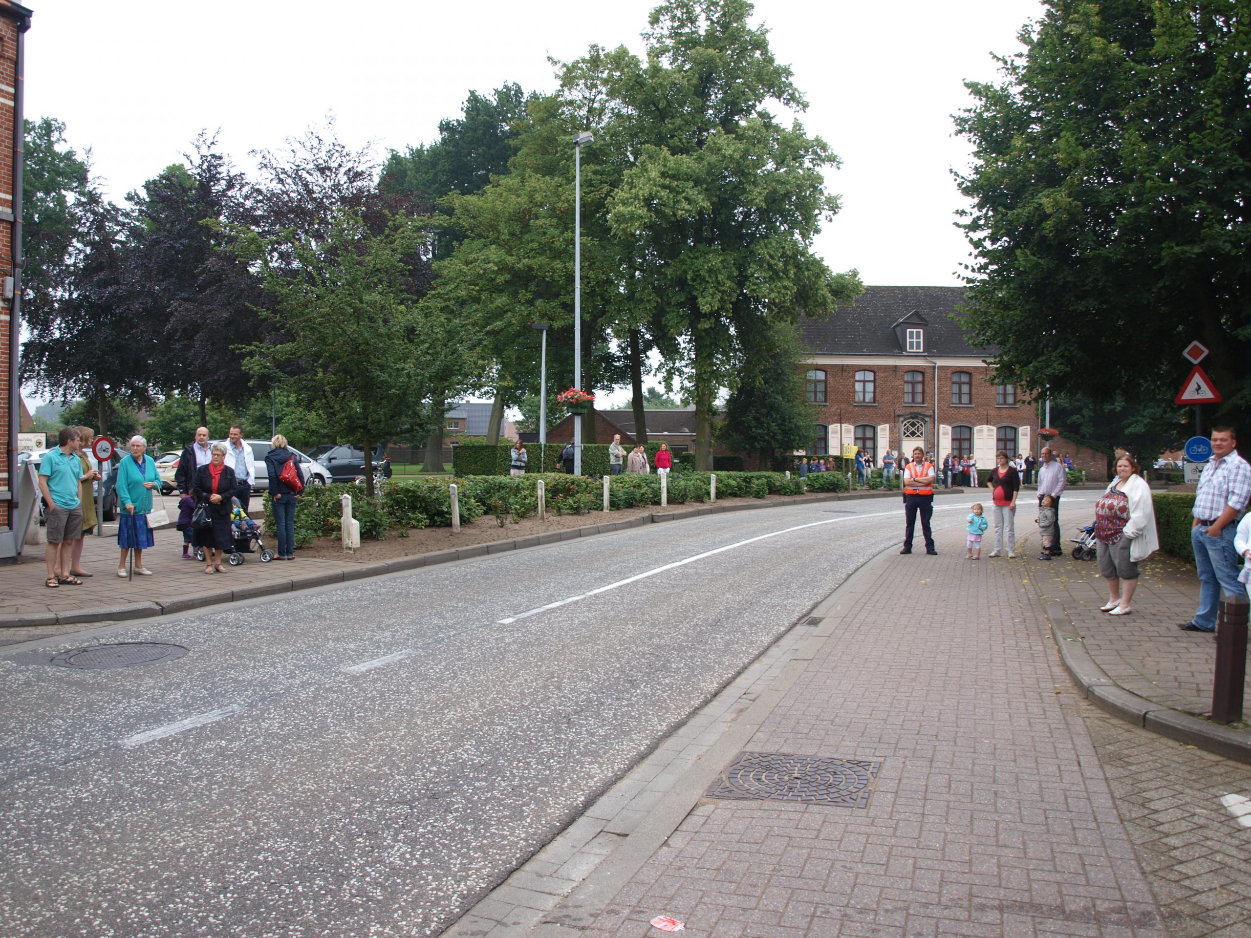 Processie-26-06-2011-007-scaled-1