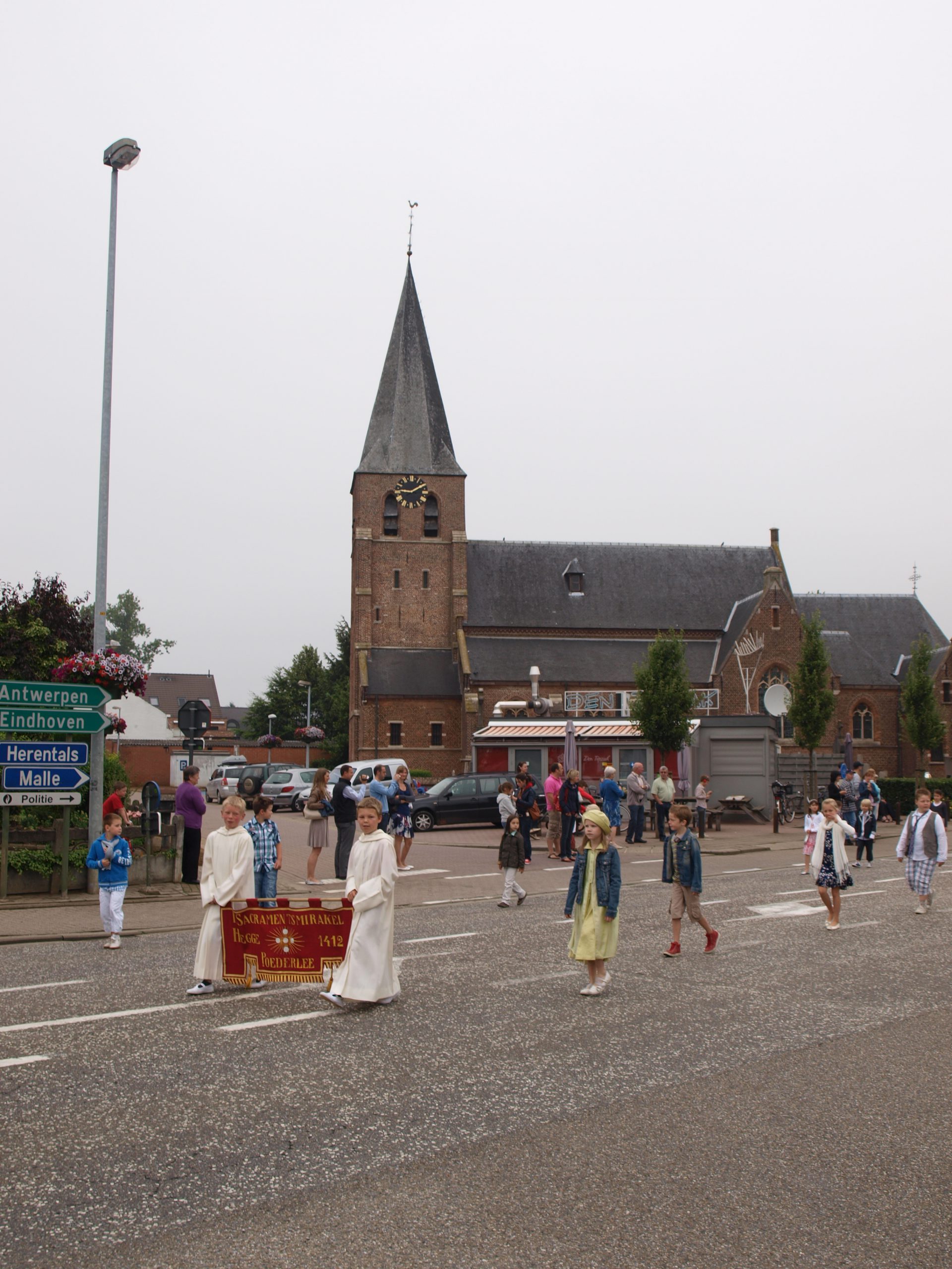 Processie-26-06-2011-011-scaled-1