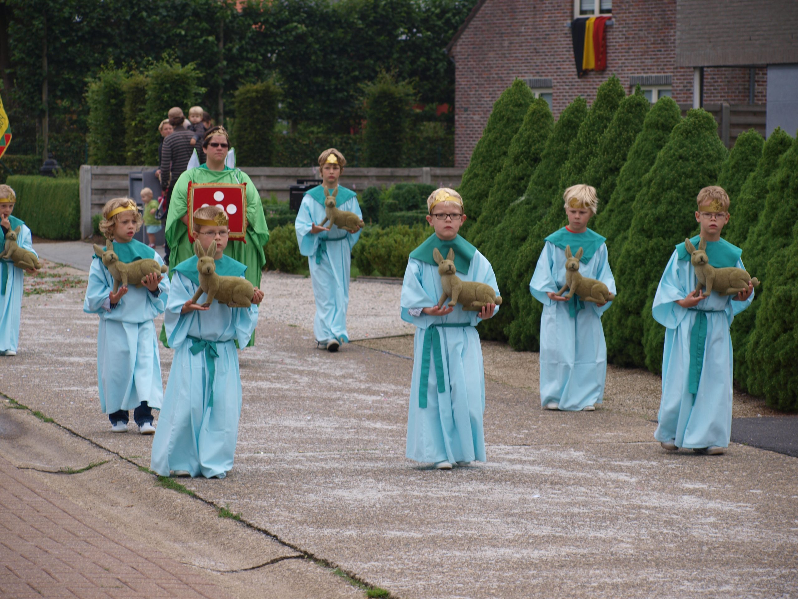 Processie-26-06-2011-027-scaled-1