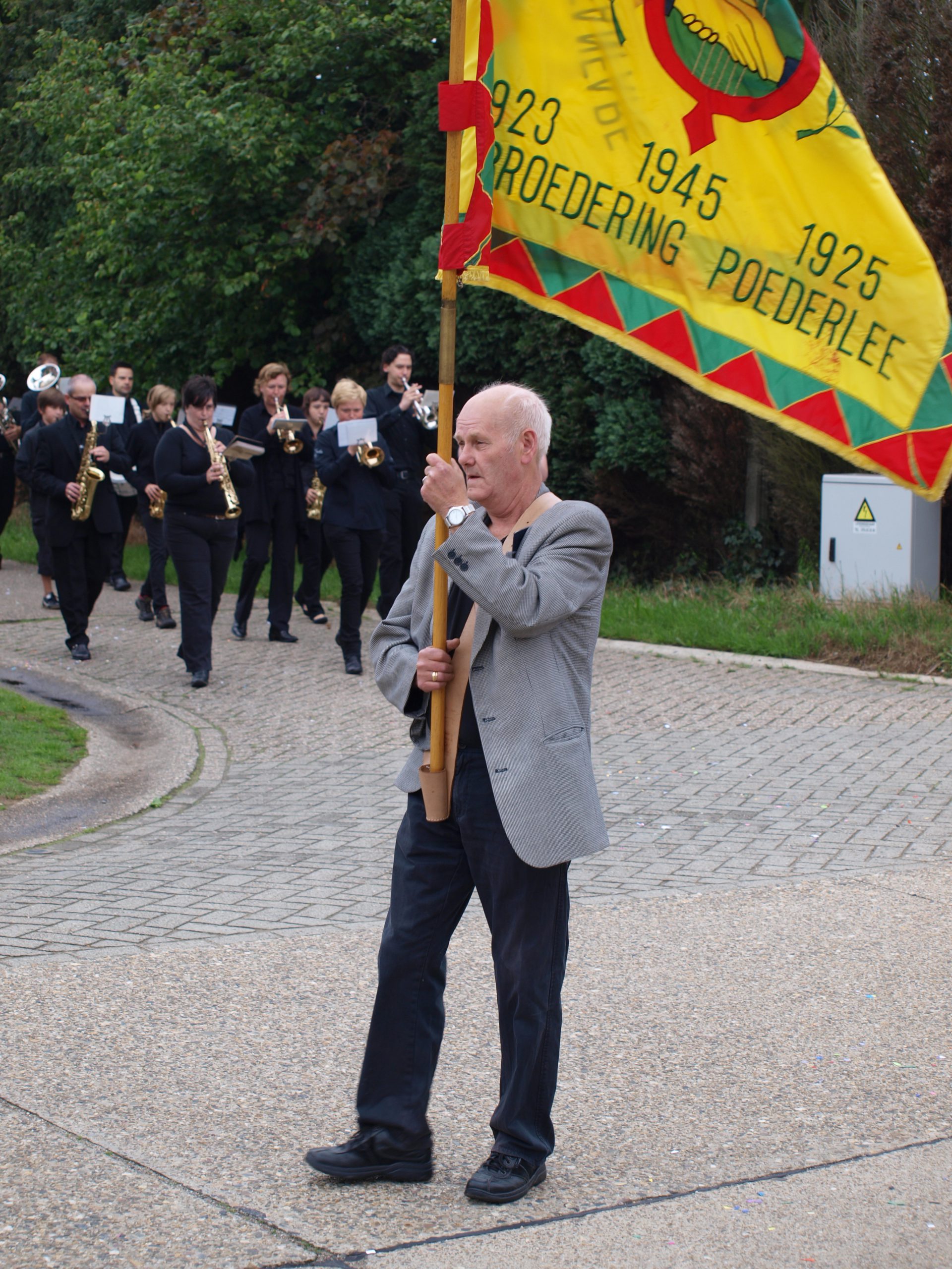 Processie-26-06-2011-029-scaled-1