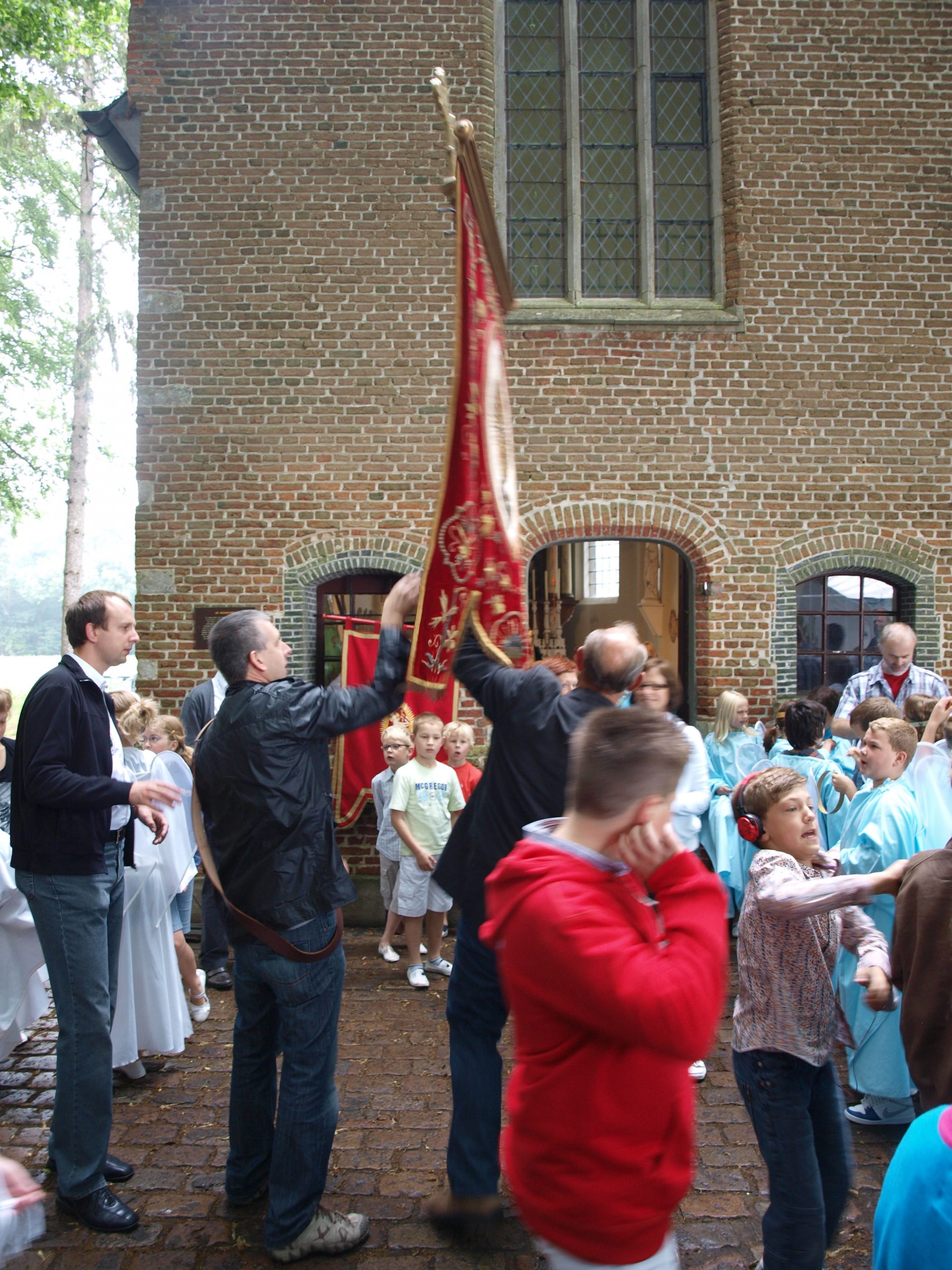 Processie-26-06-2011-060-scaled-1