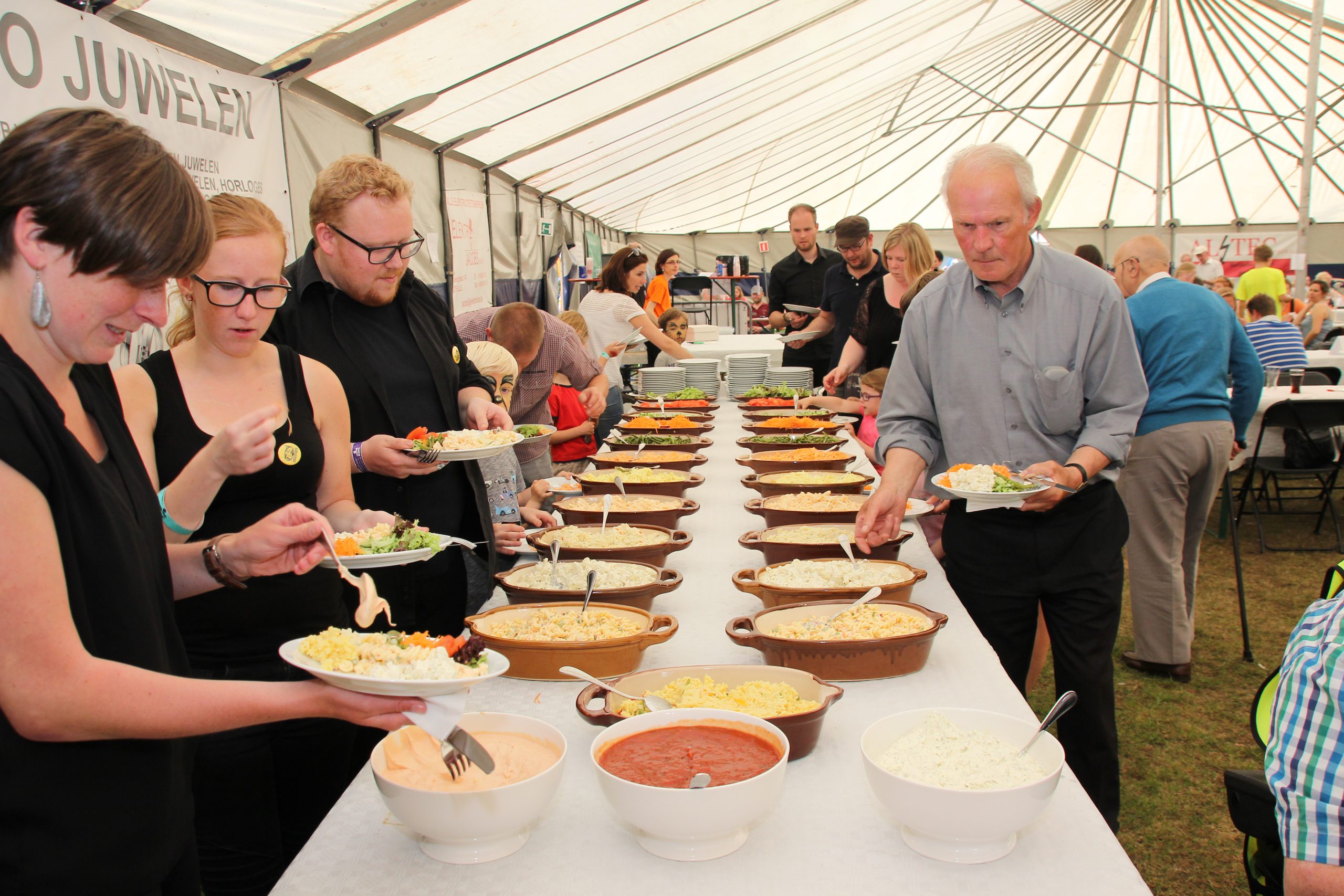 Heggefeesten-aan-Heggekapel-28-mei-2016-1-343-scaled-1