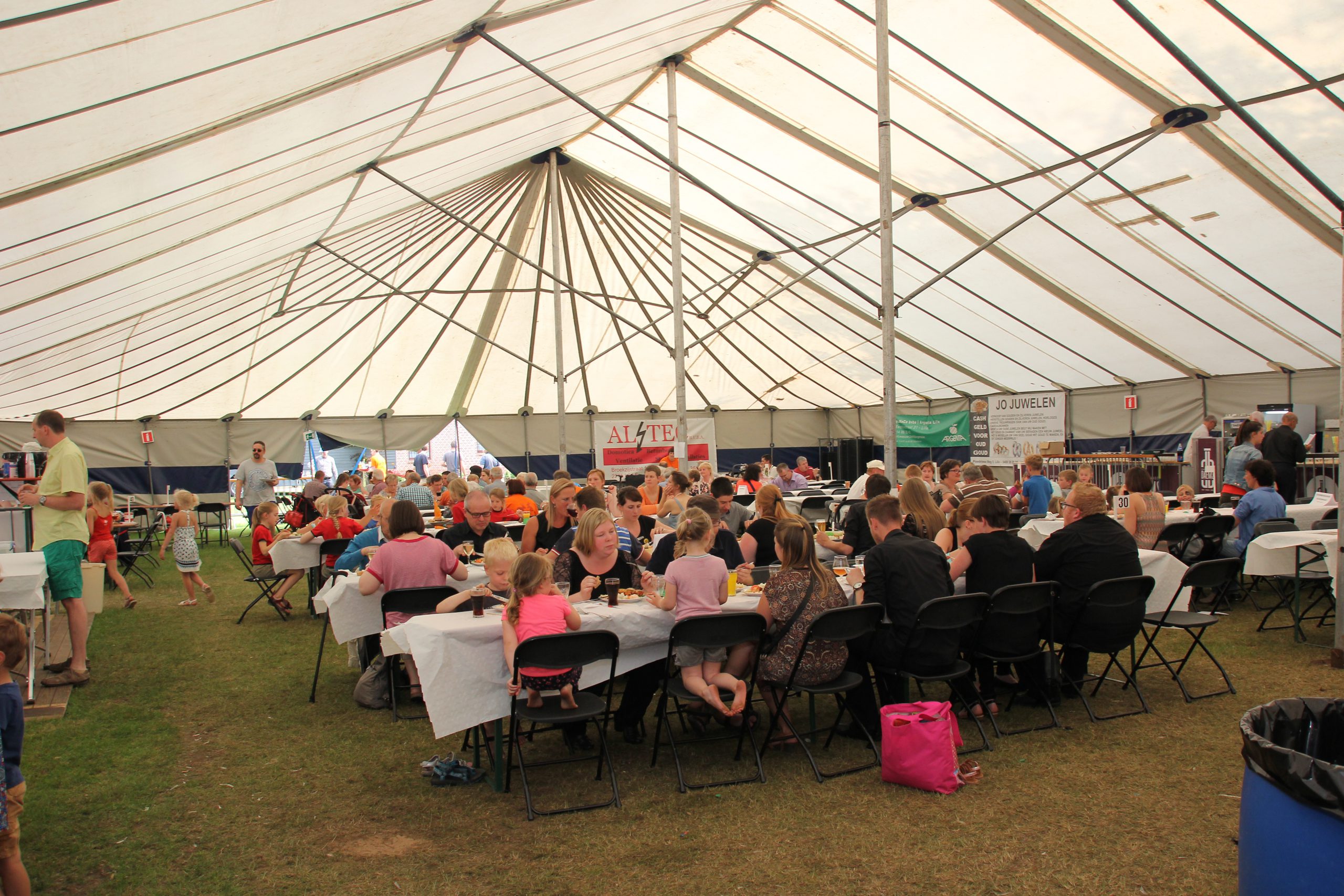 Heggefeesten-aan-Heggekapel-28-mei-2016-1-371-scaled-1
