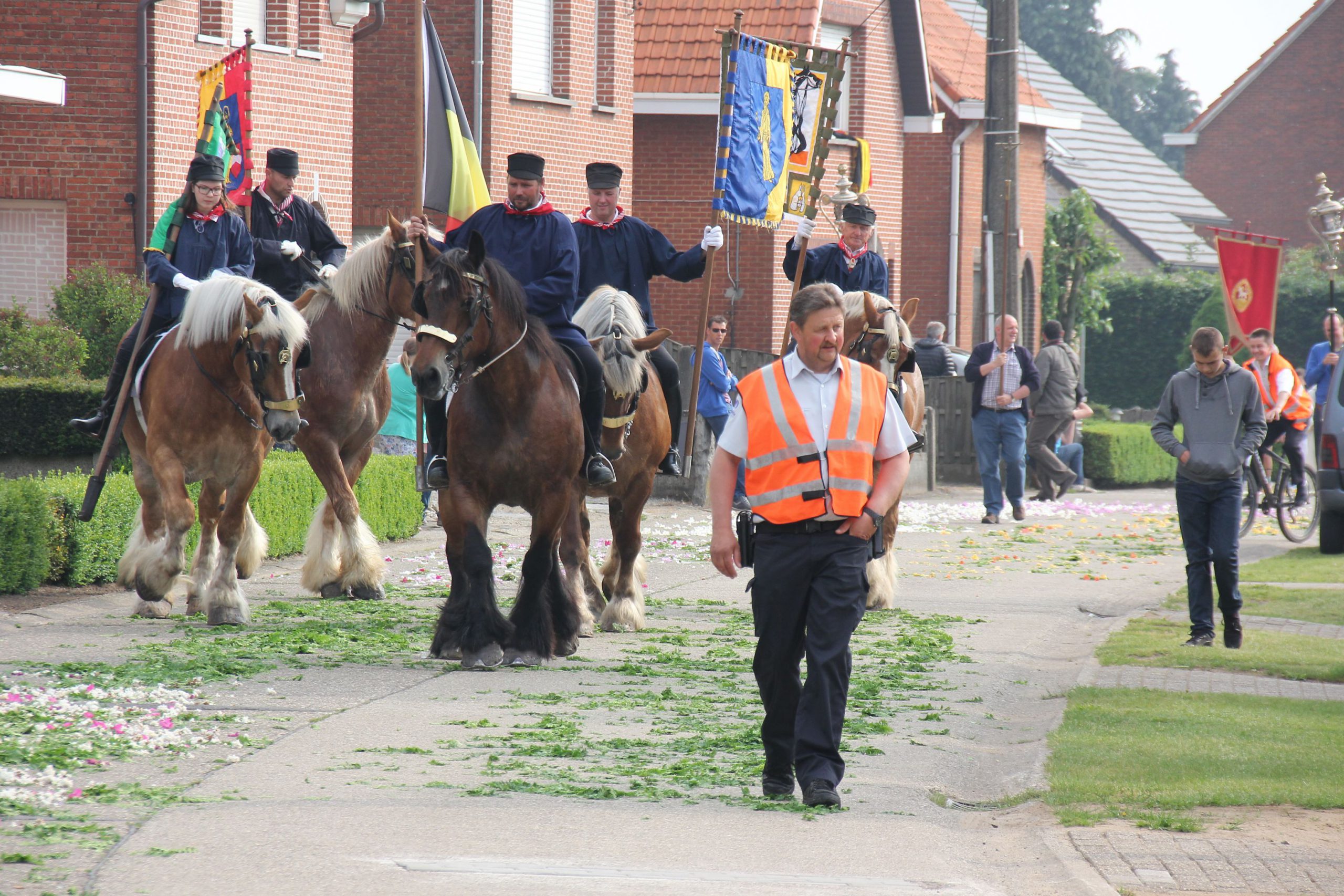 Processieviering-Poederlee-29-mei-2016-016-kopie-scaled-1