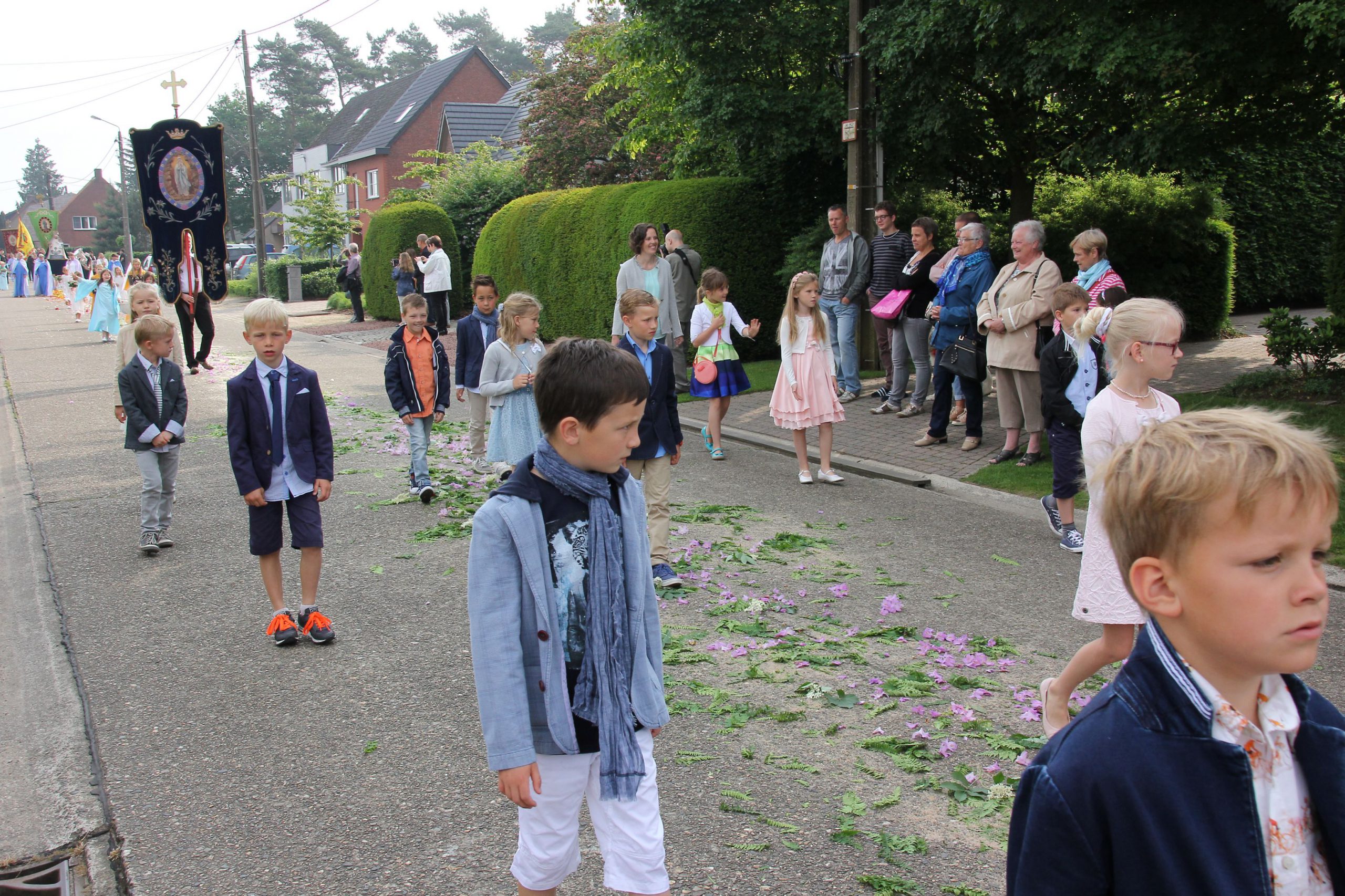 Processieviering-Poederlee-29-mei-2016-042-kopie-scaled-1