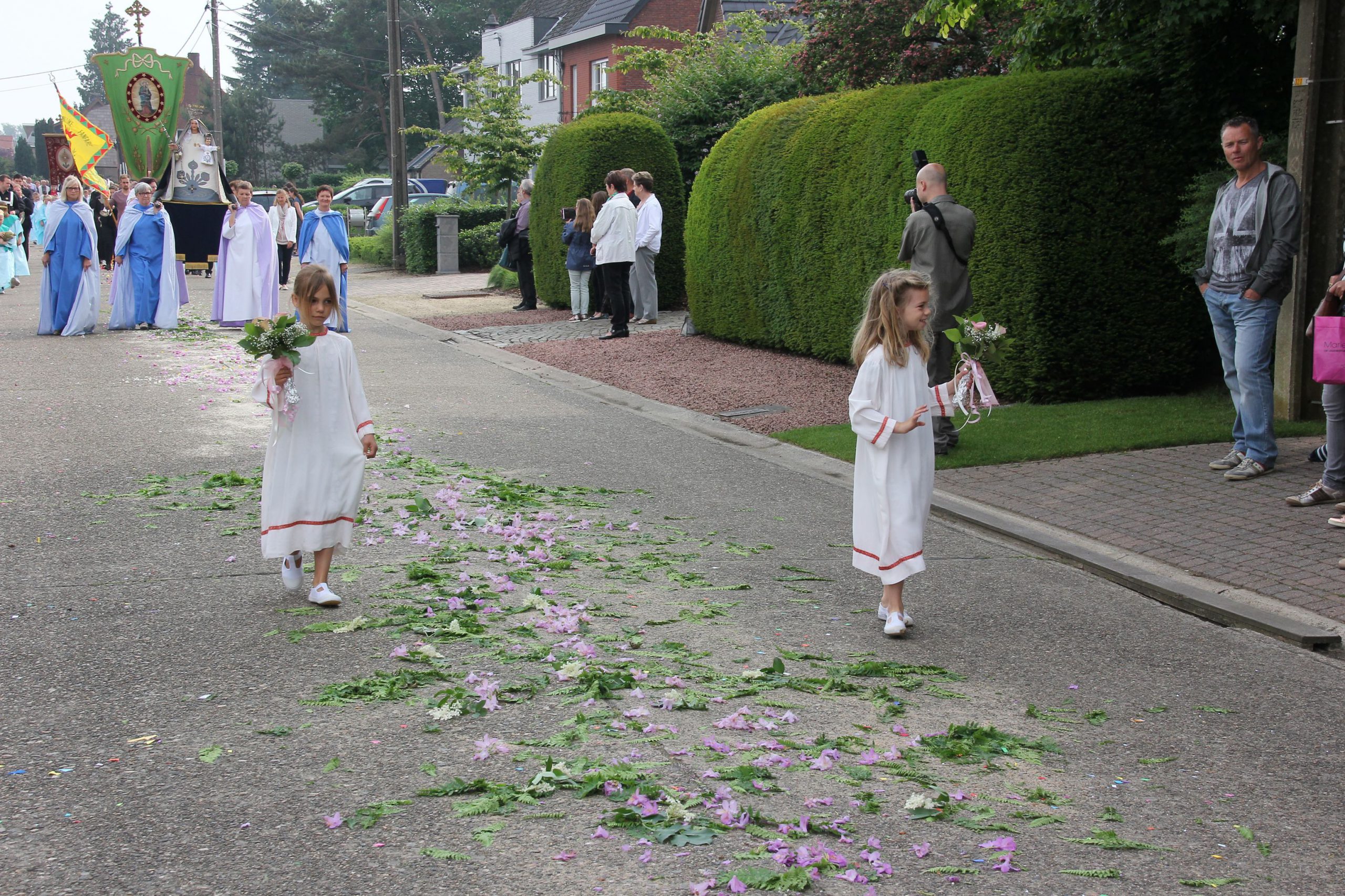 Processieviering-Poederlee-29-mei-2016-059-kopie-scaled-1