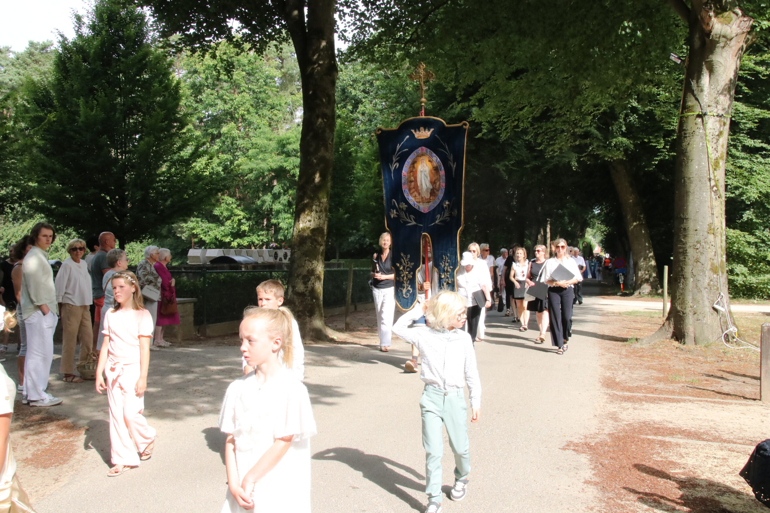 De-Hegge-processieviering-22-juni-2025-123-039-scaled-1