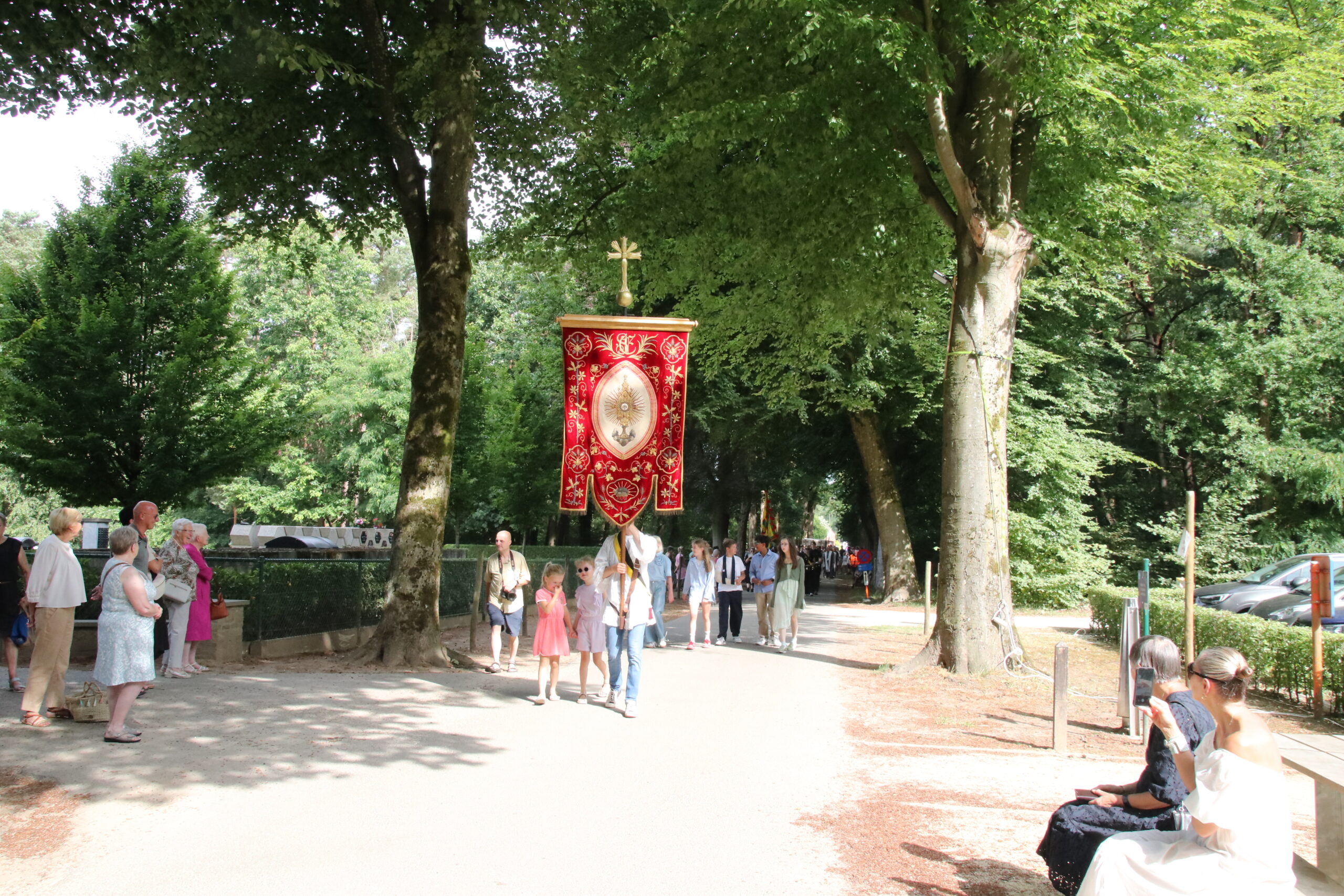 De-Hegge-processieviering-22-juni-2025-123-085-scaled-1