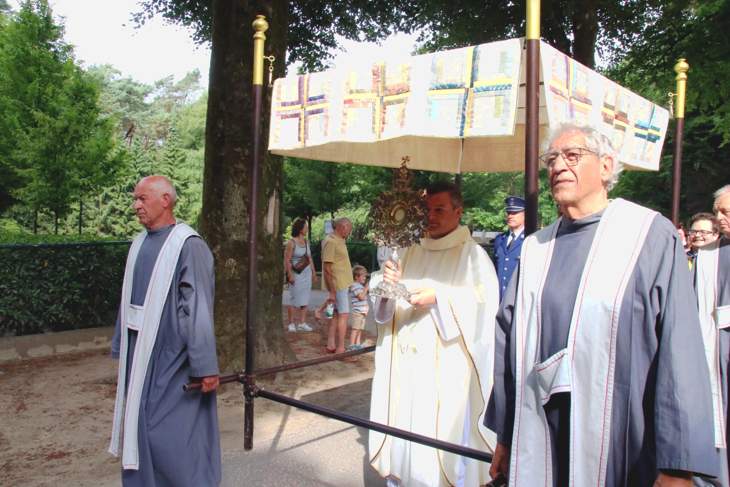 De-Hegge-processieviering-22-juni-2025-123-107-scaled-1