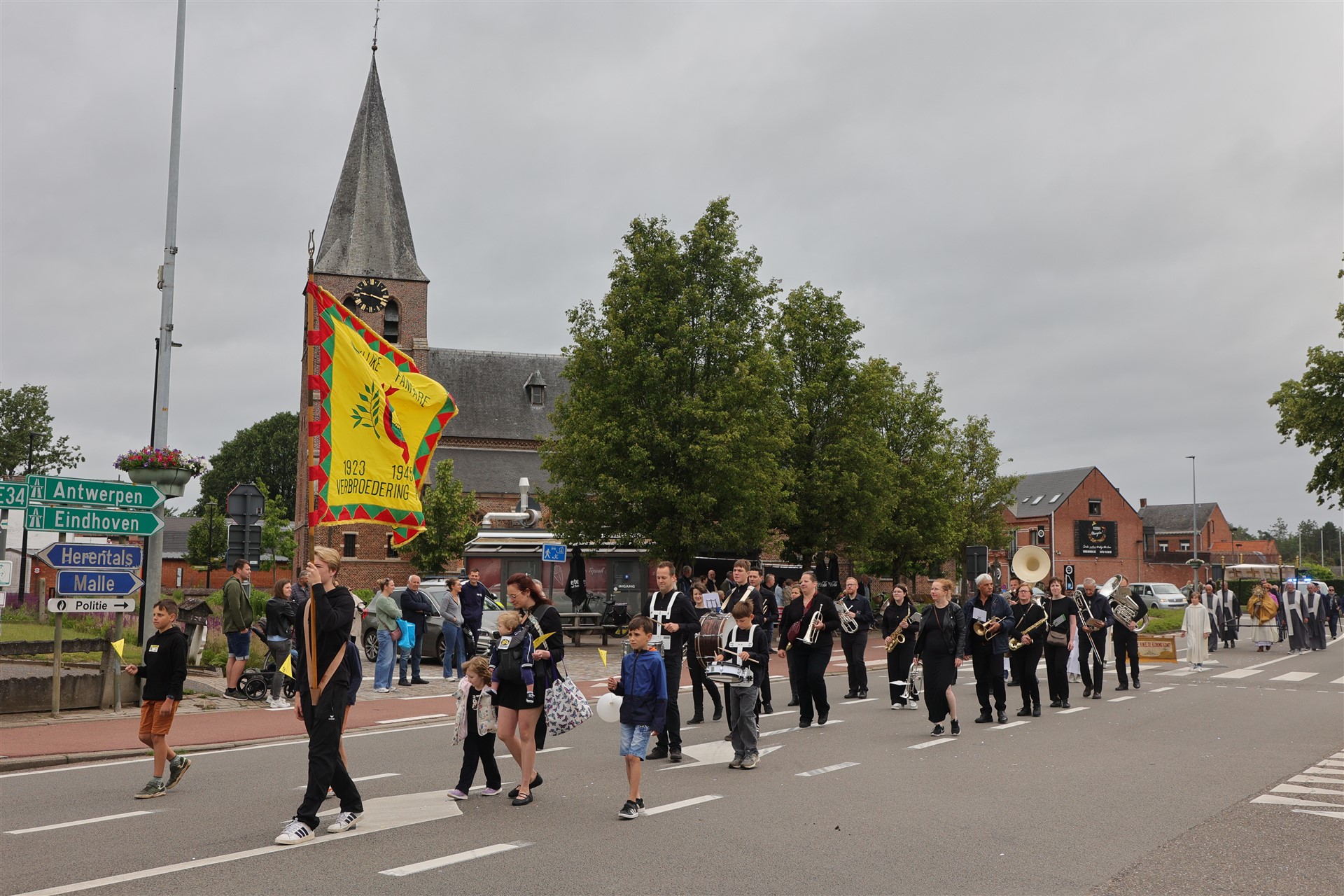 Heggefeesten 2026 Processie (c) Mil Cambré